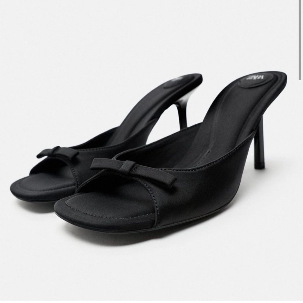 Zara Bow Mules in size 6.5, worn once, great condition